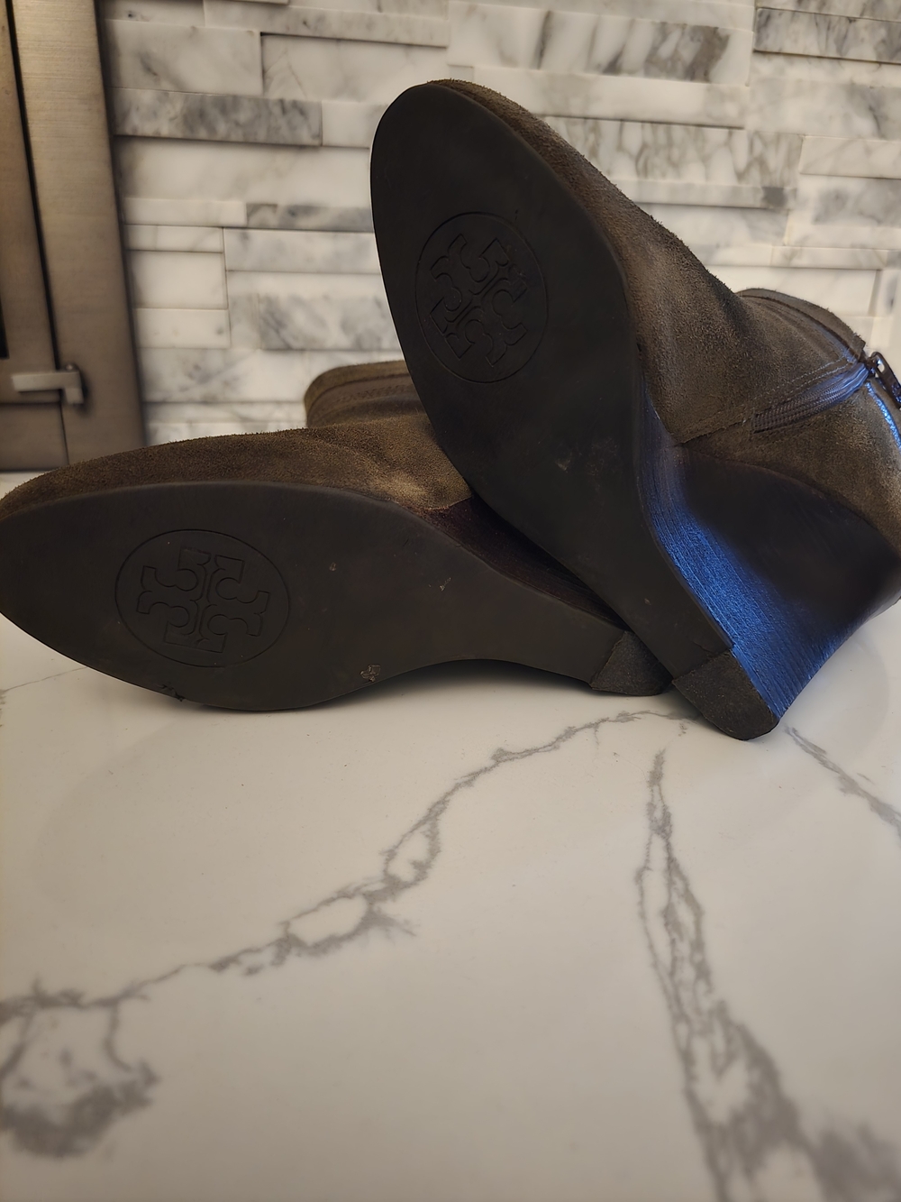 Tory Burch Olive Suede Wedge Booties with Gold Logo - Picture 5 of 6